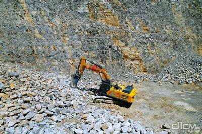 黄金内核·与众不同:山推“一路厚道客户行”走进山西矿山