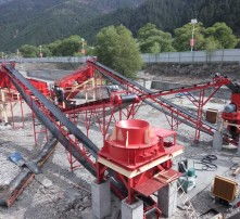 高清图片 矿山设备的现代化与技术革新